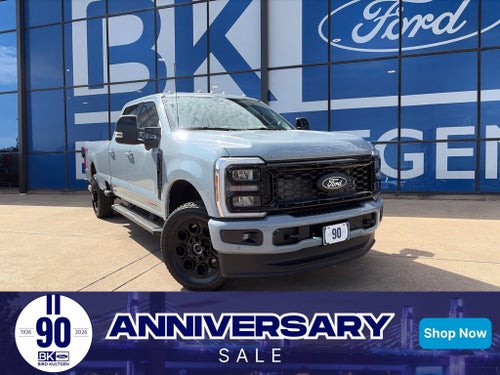 2027 Ford Super Duty F-350SD Lariat
