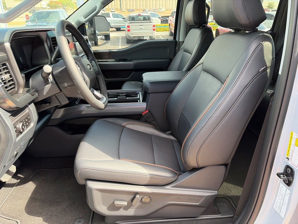 2027 Ford Super Duty F-350SD Lariat