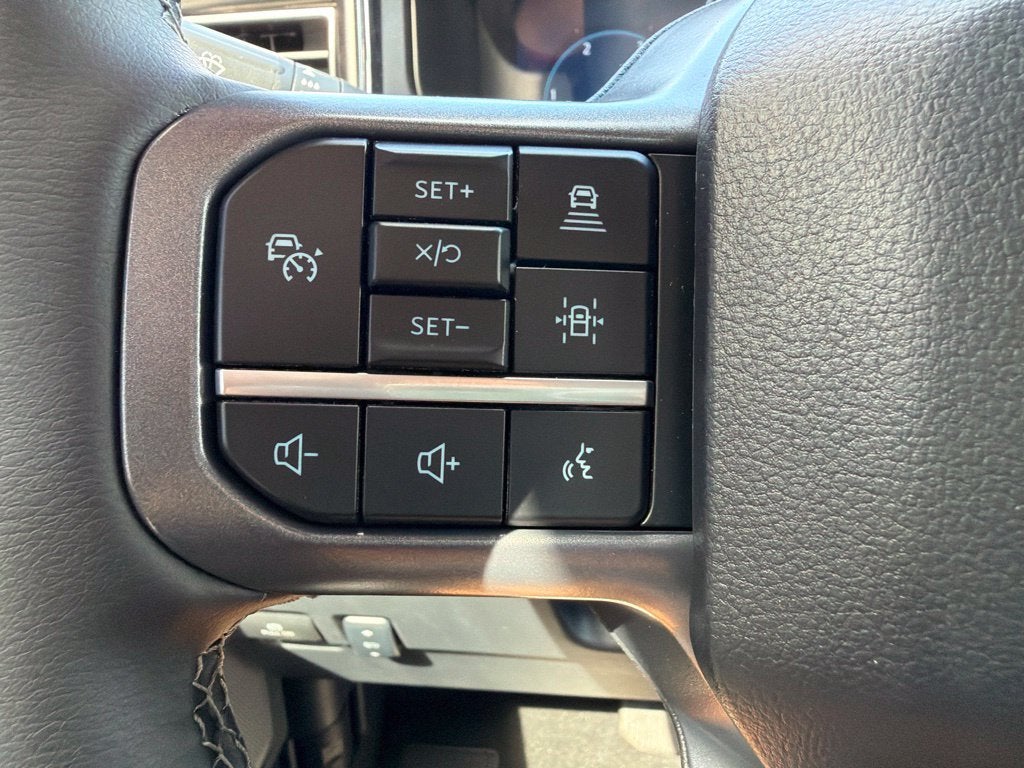 2027 Ford Super Duty F-350SD Lariat