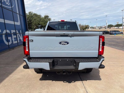 2027 Ford Super Duty F-350SD Lariat