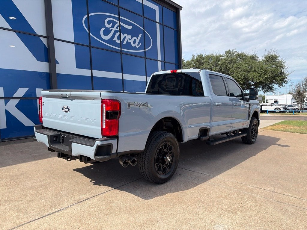 2027 Ford Super Duty F-350SD Lariat