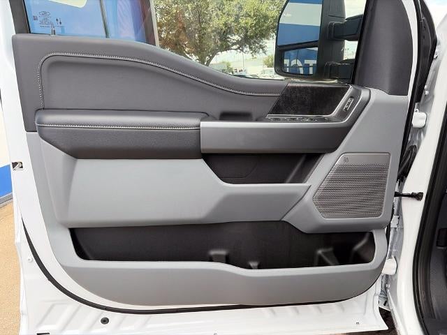 2027 Ford Super Duty F-350® XLT