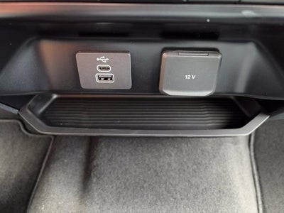 2027 Ford Super Duty F-350® XLT
