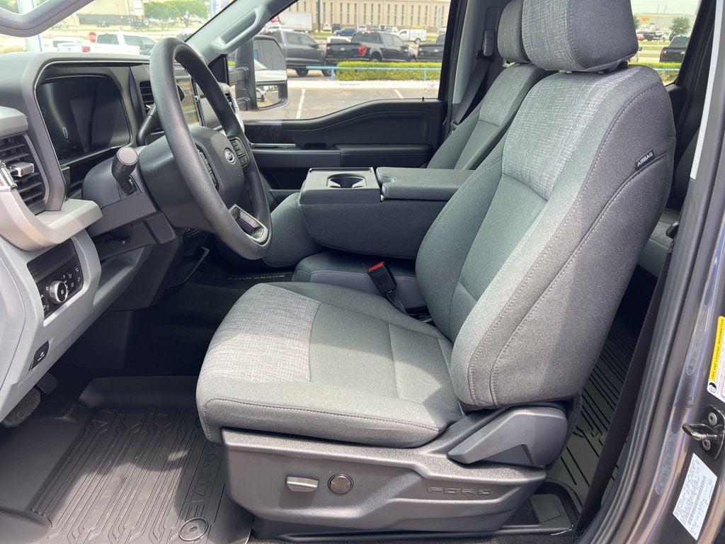 2026 Ford Super Duty F-350SD XLT