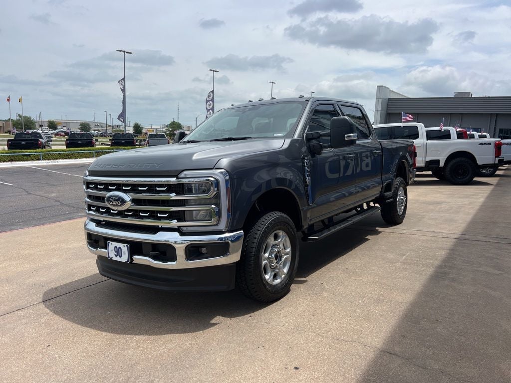 2026 Ford Super Duty F-350SD XLT