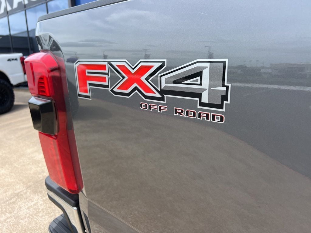 2026 Ford Super Duty F-350SD XLT