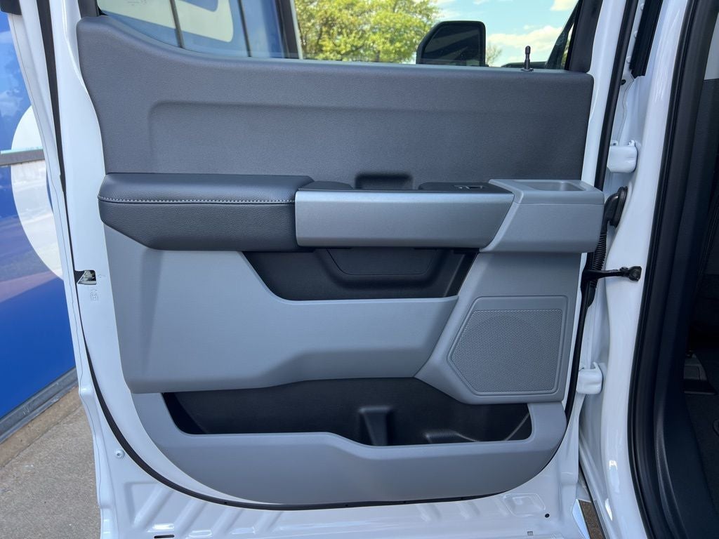 2026 Ford Super Duty F-350SD XLT