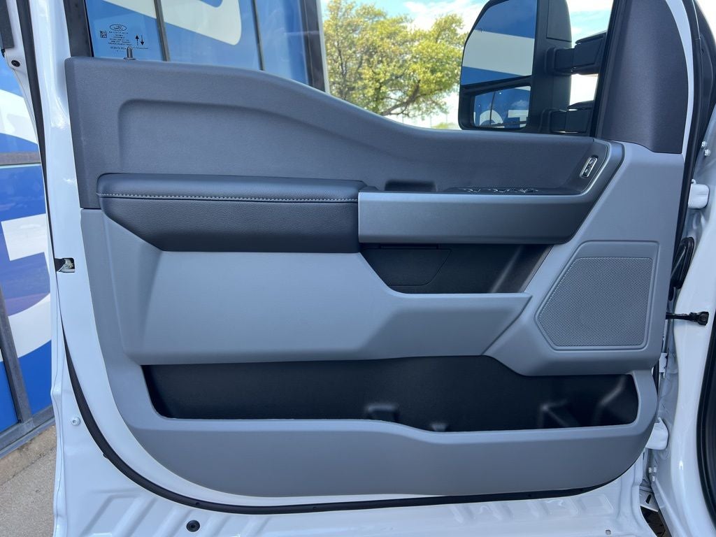 2026 Ford Super Duty F-350SD XLT