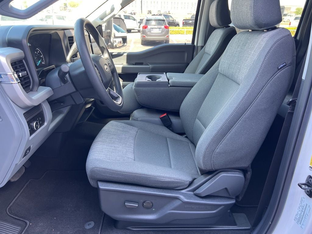 2026 Ford Super Duty F-350SD XLT