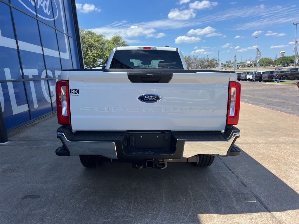 2026 Ford Super Duty F-350SD XLT