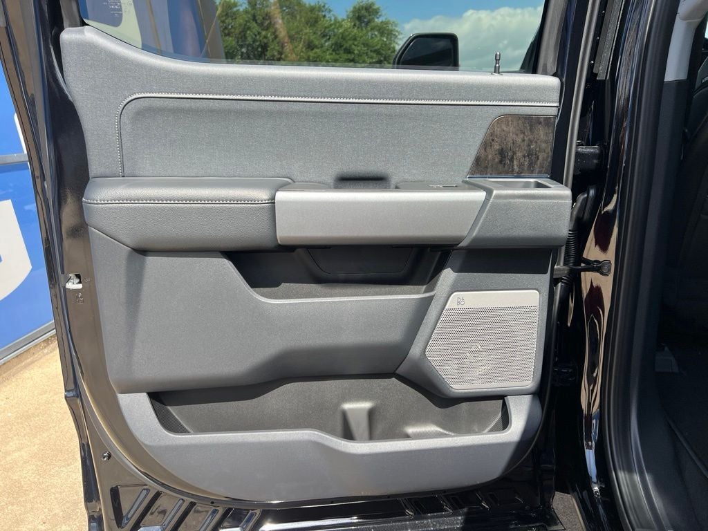 2026 Ford Super Duty F-350SD Lariat