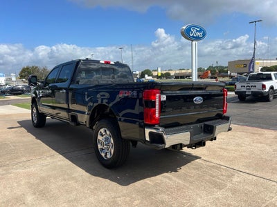 2026 Ford Super Duty F-350SD Lariat