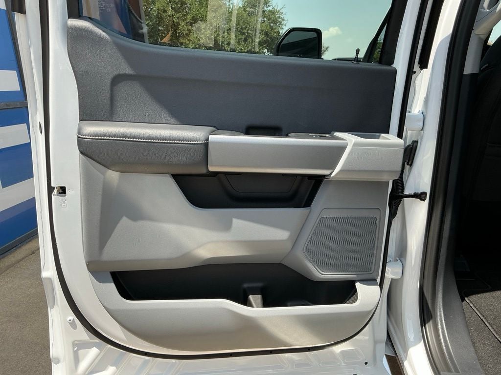 2026 Ford Super Duty F-350SD XLT