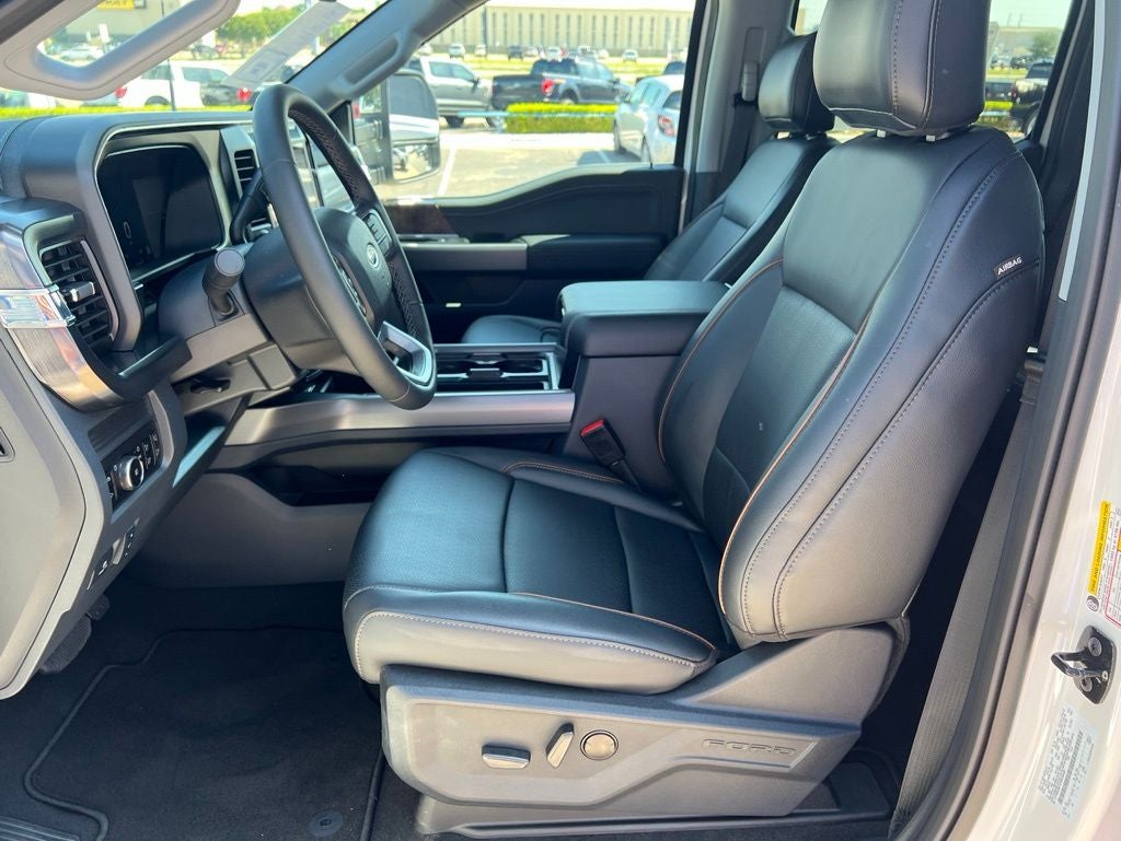 2026 Ford Super Duty F-350SD F-350® Lariat®