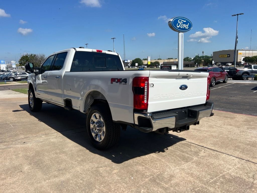 2026 Ford Super Duty F-350SD F-350® Lariat®
