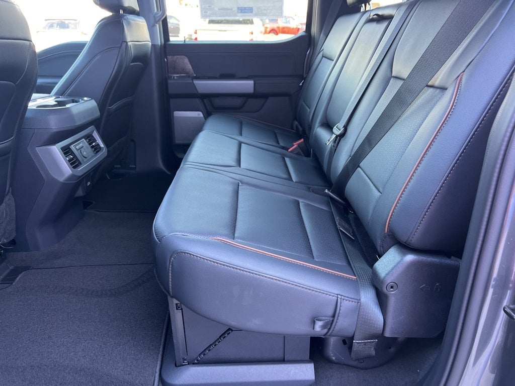 2026 Ford Super Duty F-350SD Lariat