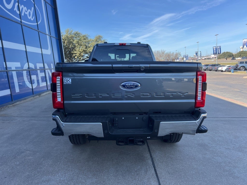 2026 Ford Super Duty F-350SD Lariat