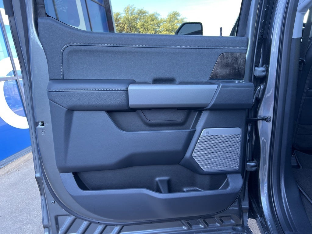 2026 Ford Super Duty F-350SD Lariat