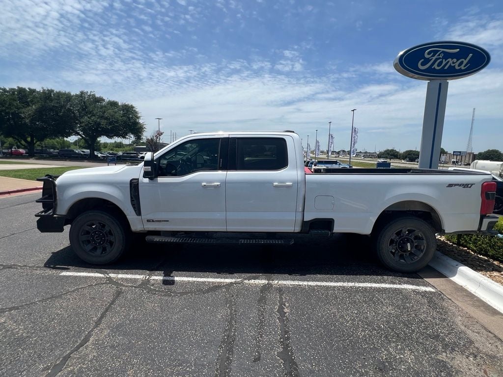 2023 Ford Super Duty F-350SD Lariat