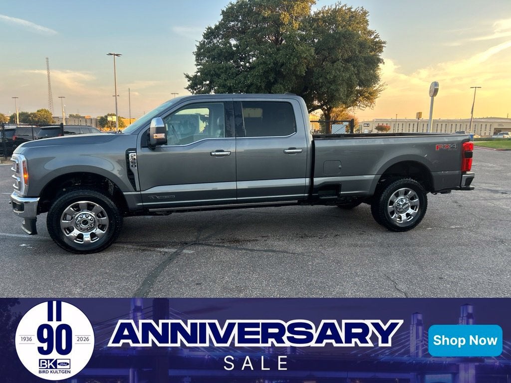 2026 Ford Super Duty F-350SD Lariat