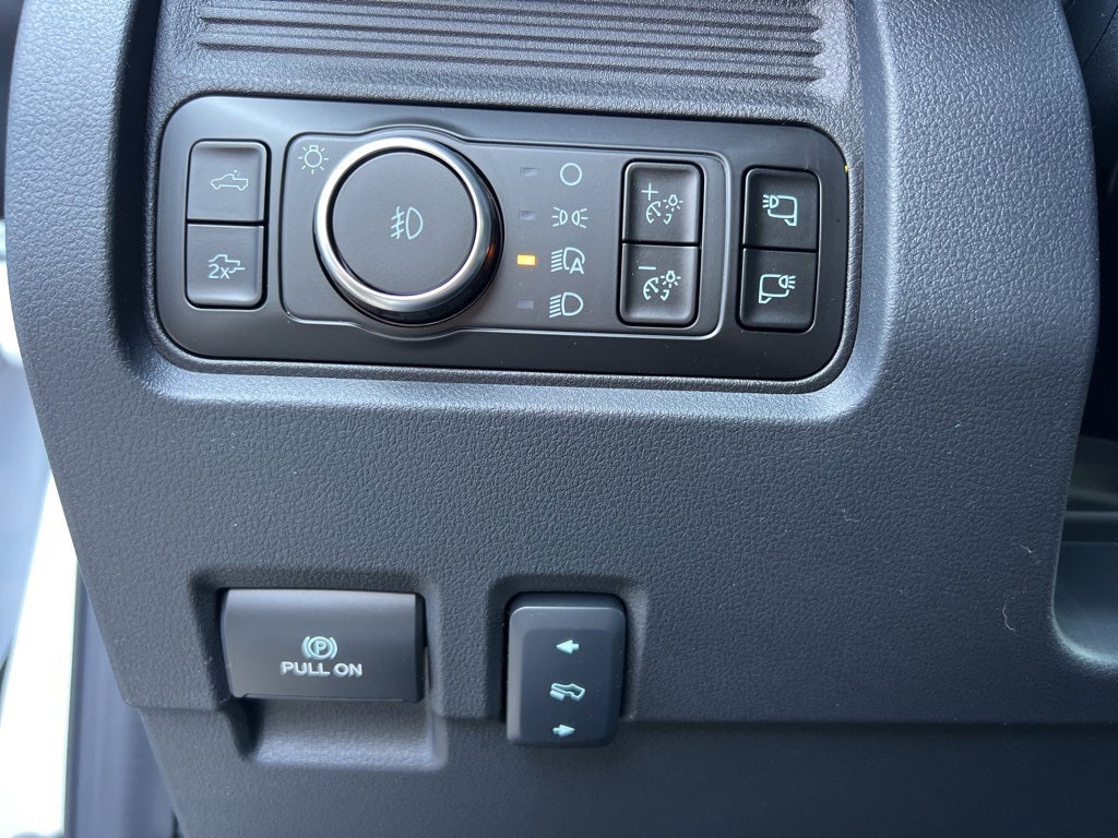 2026 Ford Super Duty F-350SD Lariat