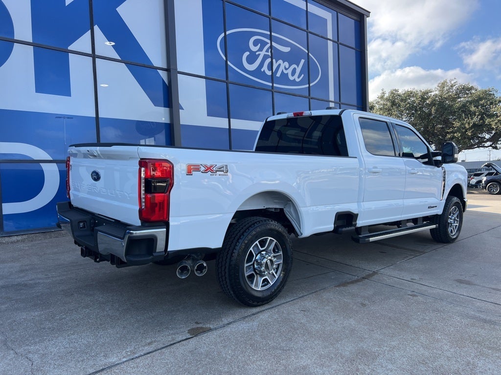 2026 Ford Super Duty F-350SD Lariat