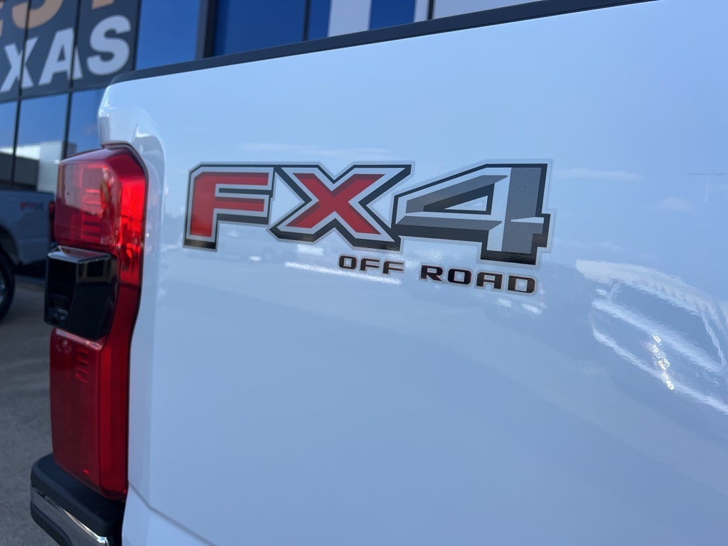 2026 Ford Super Duty F-350SD Lariat