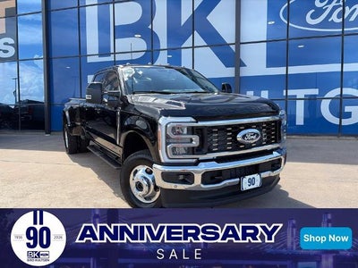2027 Ford Super Duty F-350® Lariat®