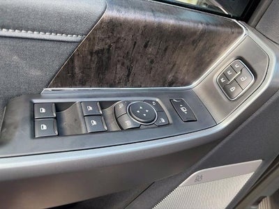 2027 Ford Super Duty F-350® Lariat®