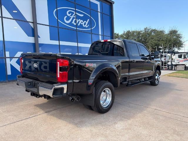 2027 Ford Super Duty F-350® Lariat®