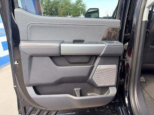 2027 Ford Super Duty F-350® Lariat®