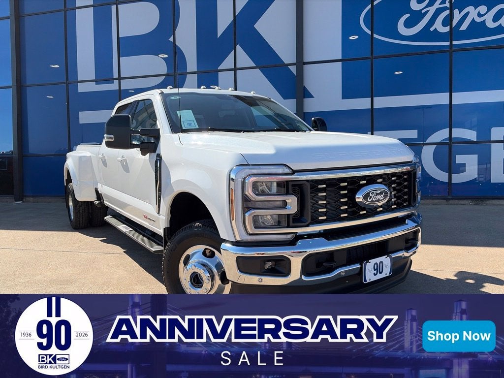 2027 Ford Super Duty F-350SD Lariat DRW