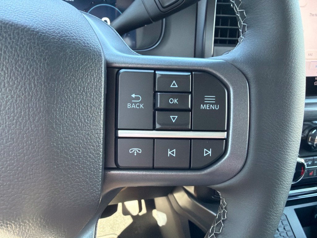 2027 Ford Super Duty F-350SD Lariat DRW