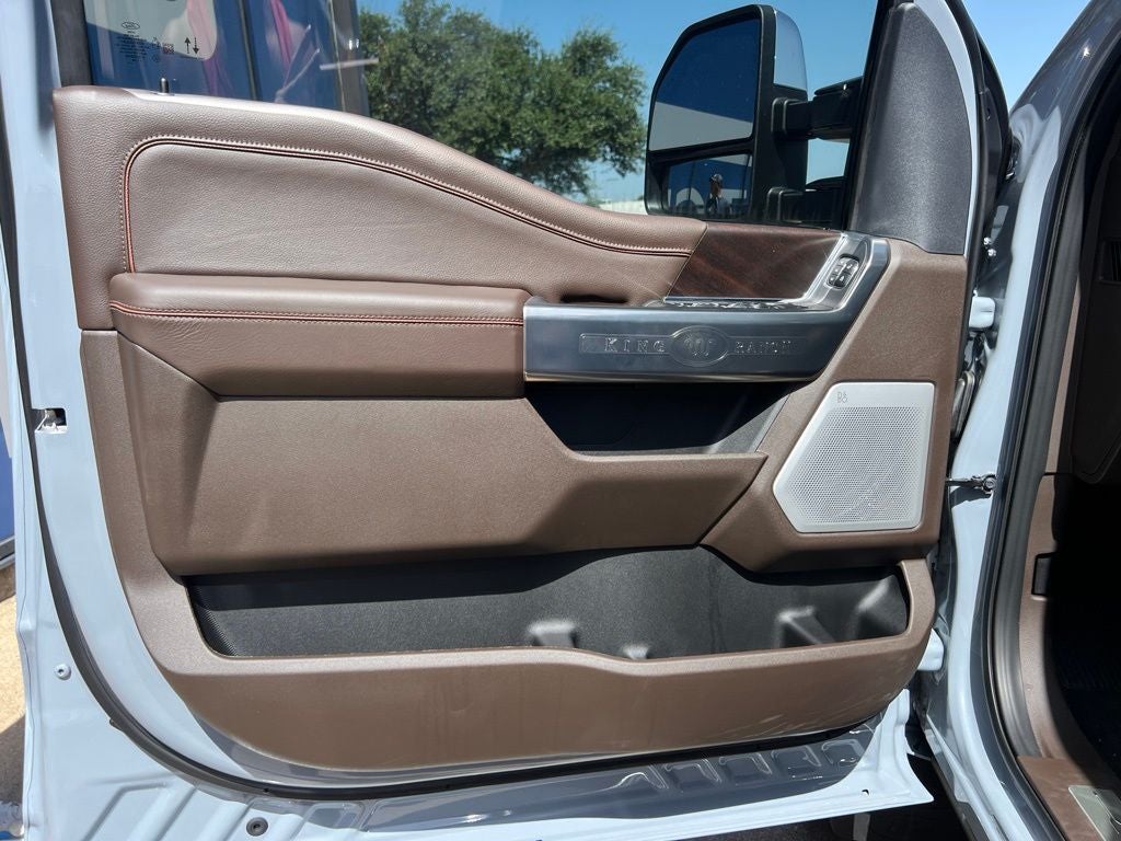 2026 Ford Super Duty F-350SD King Ranch DRW