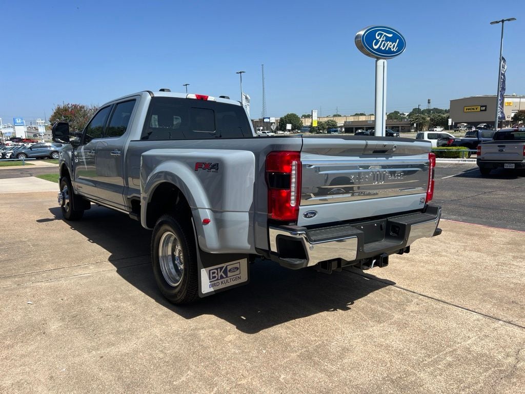 2026 Ford Super Duty F-350SD King Ranch DRW