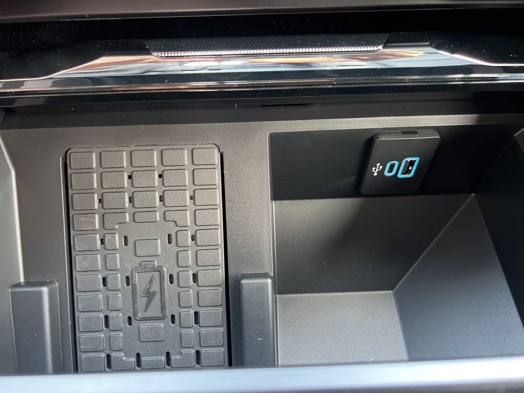 2026 Ford Super Duty F-350SD Lariat DRW