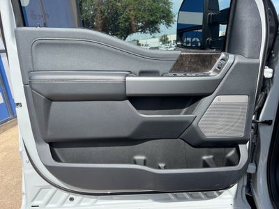 2026 Ford Super Duty F-350SD Lariat DRW