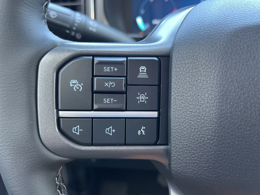 2026 Ford Super Duty F-350SD Lariat DRW