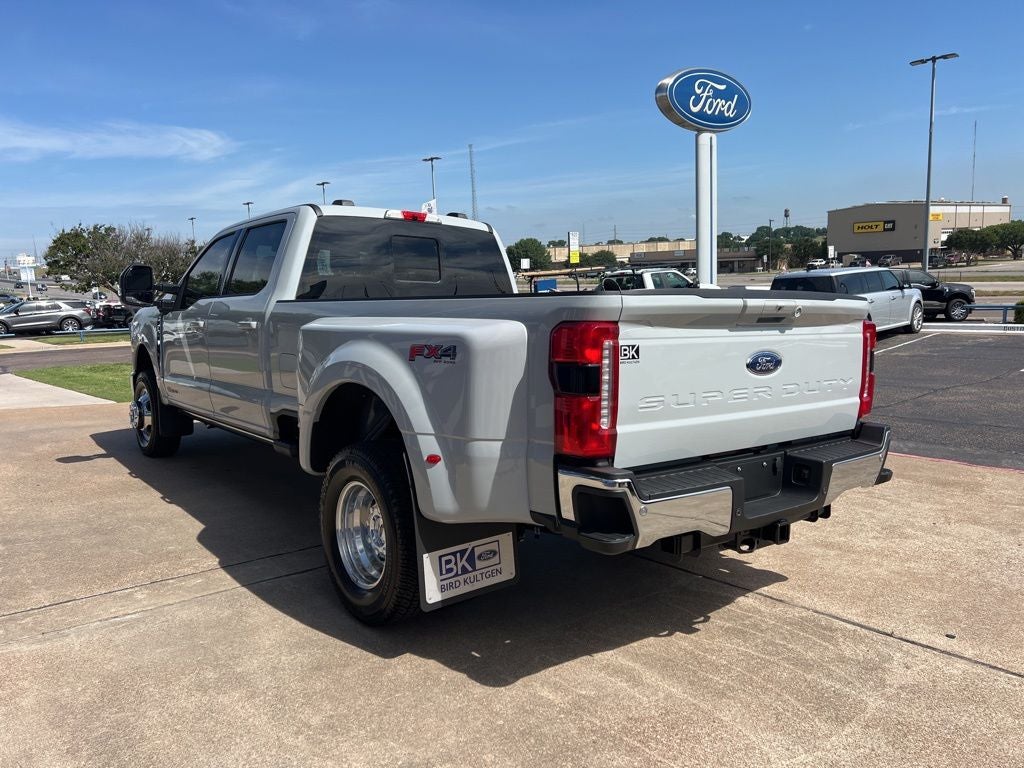 2026 Ford Super Duty F-350SD Lariat DRW