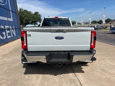 2026 Ford Super Duty F-350SD Lariat DRW