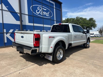 2026 Ford Super Duty F-350SD Lariat DRW