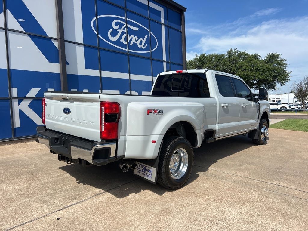 2026 Ford Super Duty F-350SD Lariat DRW
