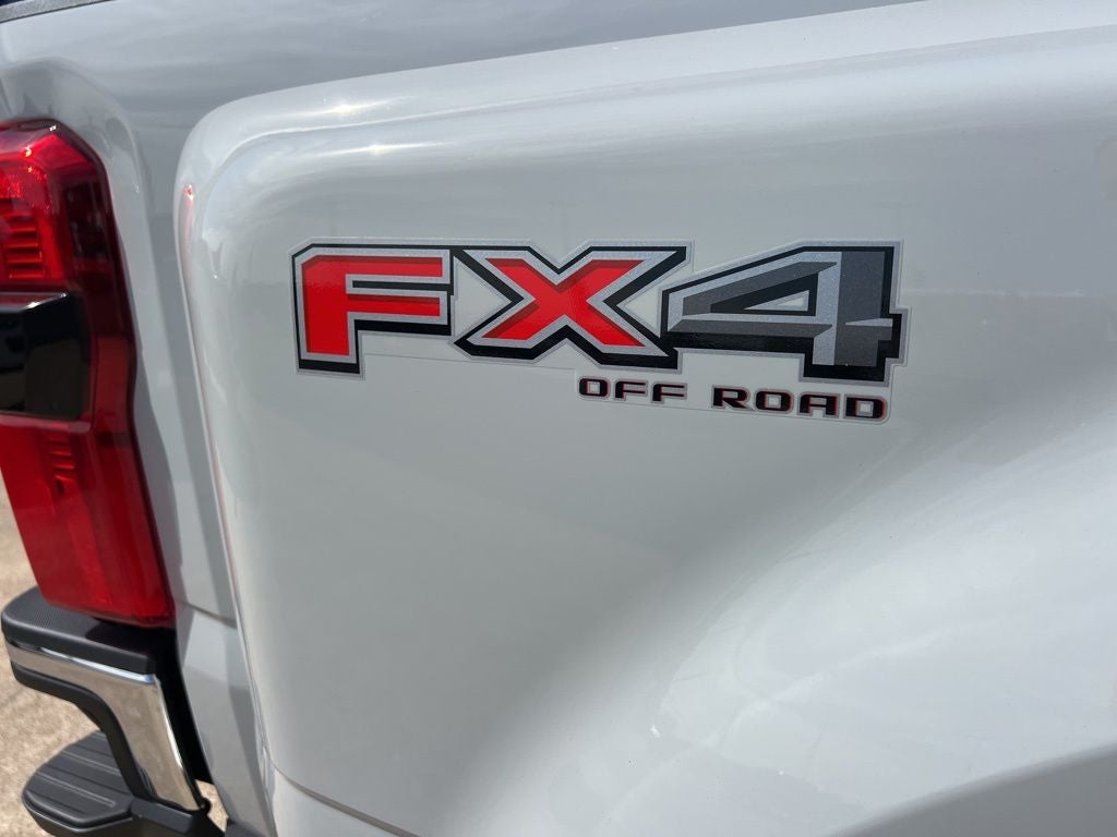 2026 Ford Super Duty F-350SD Lariat DRW