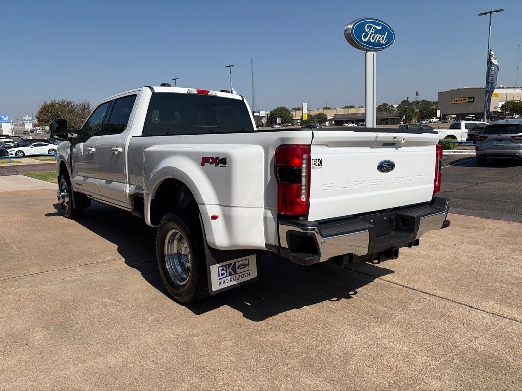 2026 Ford Super Duty F-350SD Lariat DRW