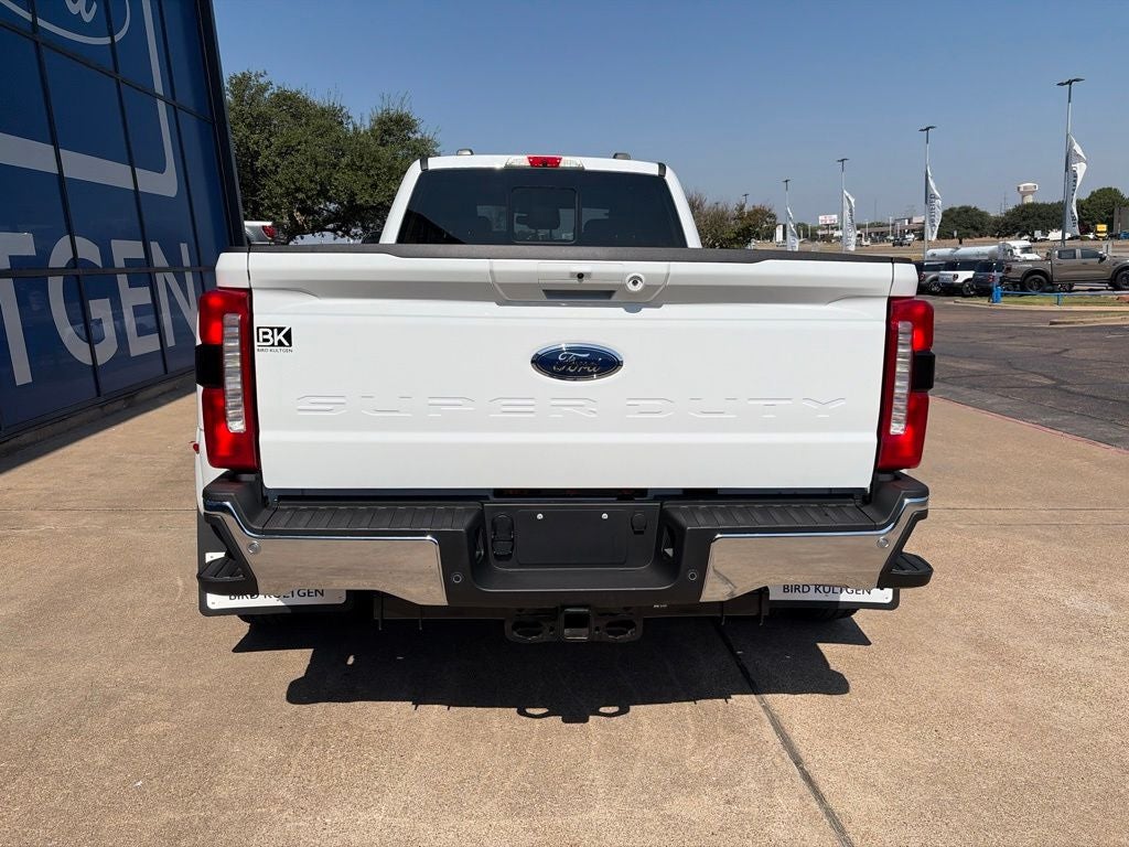 2026 Ford Super Duty F-350SD Lariat DRW