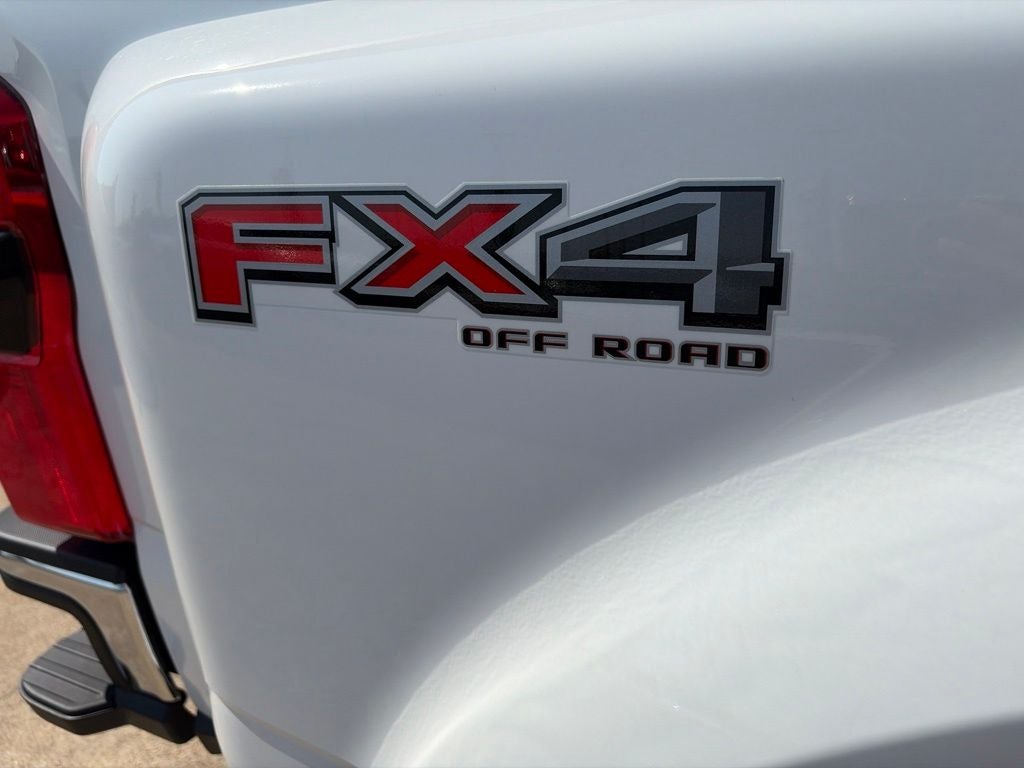 2026 Ford Super Duty F-350SD Lariat DRW