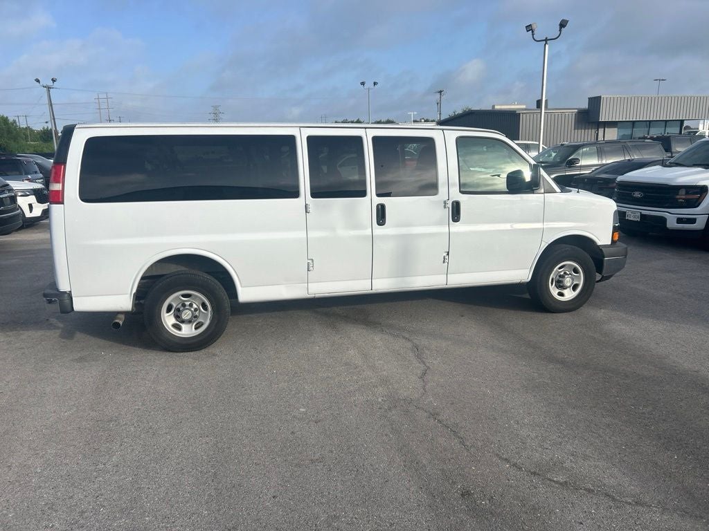 2016 Chevrolet Express 3500 LT Passenger