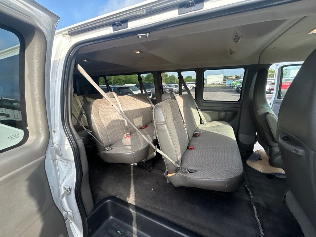 2016 Chevrolet Express 3500 LT Passenger