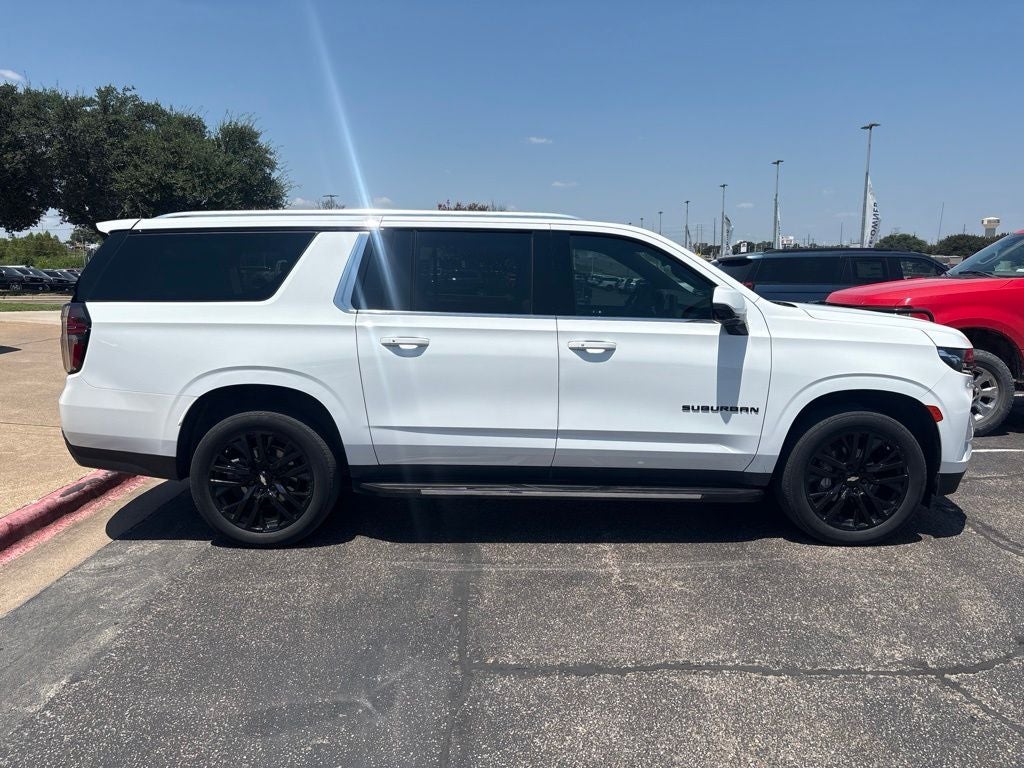 2023 Chevrolet Suburban LT