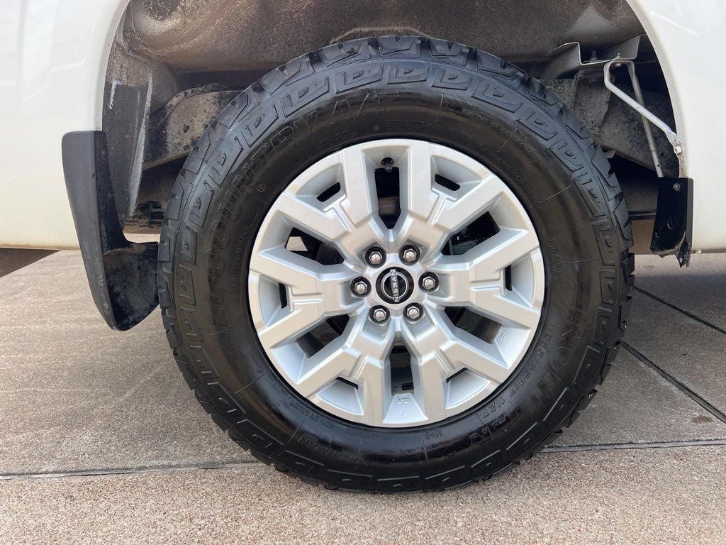 2023 Nissan Frontier SV